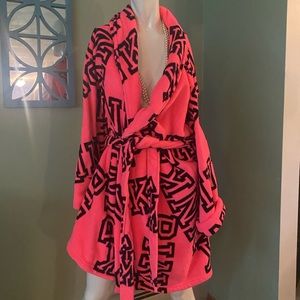 Plush PINK bathrobe size M/L tag was removed.